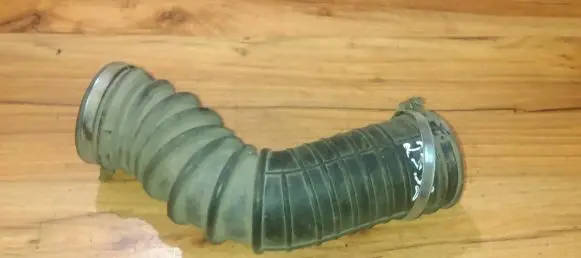 Ford Fiesta Air intake hose/pipe