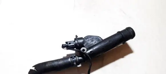 Volkswagen PASSAT B6 Engine coolant pipe/hose 038121132g