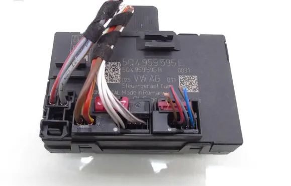 Volkswagen PASSAT B8 Other control units/modules 5Q4959595E
