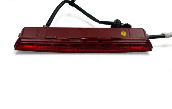 KIA Sportage Third/center stoplight 
