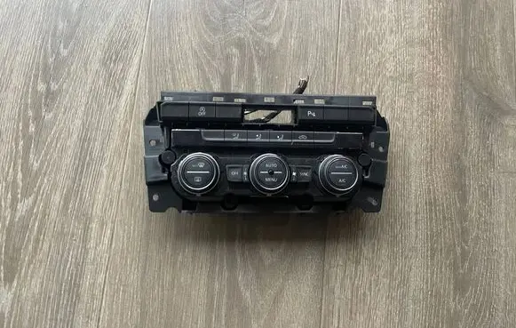 Volkswagen T-Roc Interior fan control switch 5G0907044CT