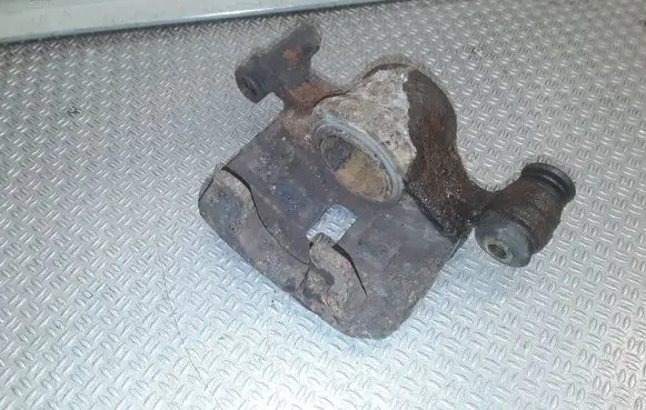 Hyundai i10 Front brake caliper 