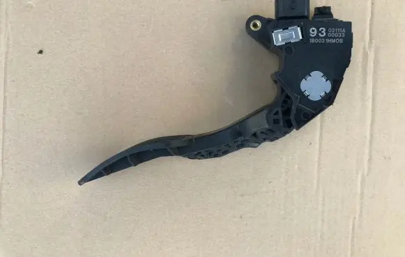Nissan Micra Accelerator throttle pedal 180021HMOB