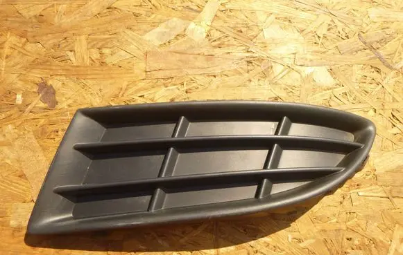 Skoda Fabia Mk2 (5J) Front bumper lower grill 5J0807367A