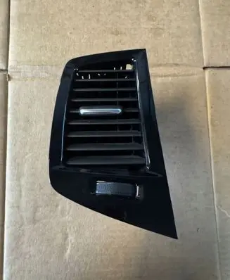 Volvo XC90 Dash center air vent grill 32277962