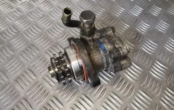 Nissan X-Trail T30 Power steering pump 8H800 69231022