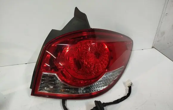 Chevrolet Cruze Rear/tail lights E1313196