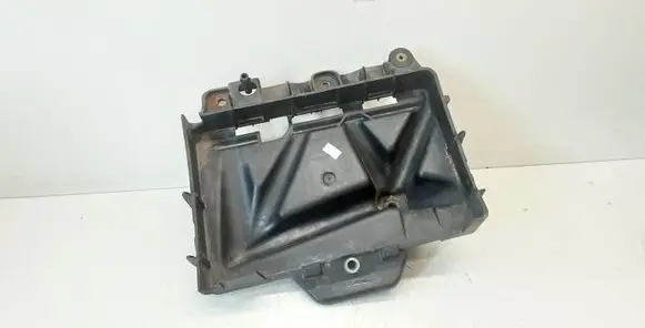 Volkswagen Polo Battery tray 6Q0915331