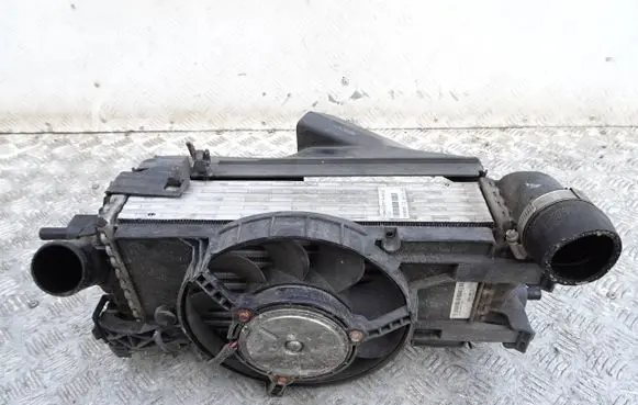 Ford Focus Intercooler radiator CV619L440VC FCC7A X1436001