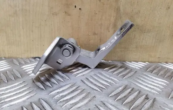 Ford Focus Front door upper hinge AM51U22801AD