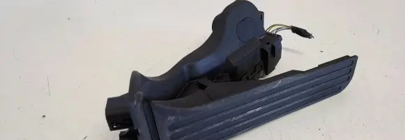 Volkswagen PASSAT B6 Accelerator throttle pedal 1K1723503L 6PV00860001 H020907