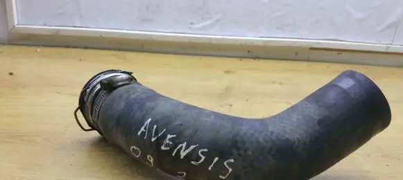 Toyota Avensis T270 Intercooler hose/pipe 090511