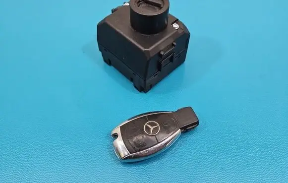 Mercedes-Benz S W221 Ignition lock 2215450308 IMPRK1562596