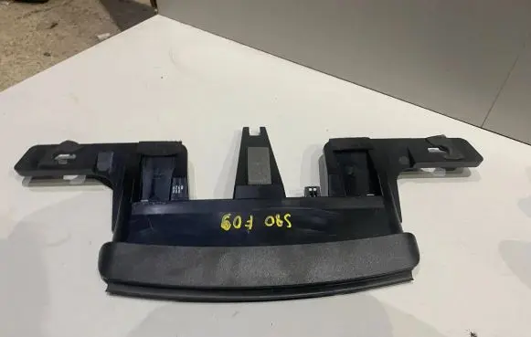Volvo S80 Third/center stoplight 8693988