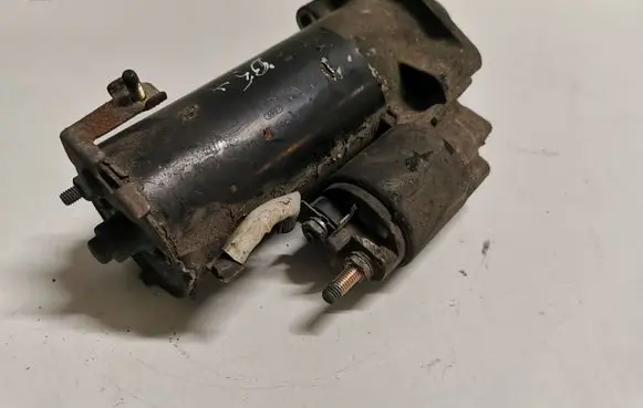 Volkswagen PASSAT B5.5 Starter motor 0001110126