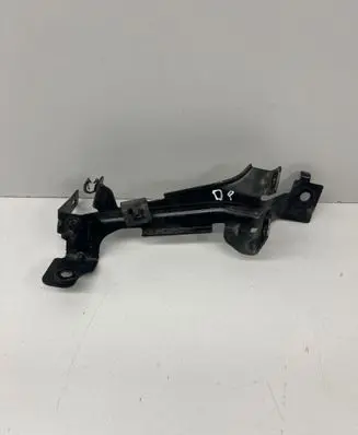 Other engine bay part