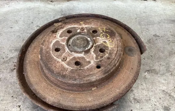 Peugeot 607 Front wheel hub