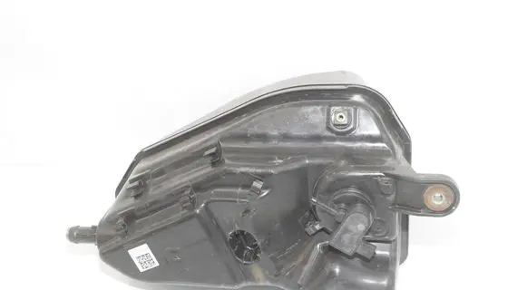 BMW 5 G30 G31 G38 AdBlue liquid reservoir 7381415 16197381415
