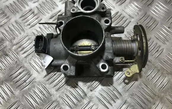 Nissan Almera N16 Throttle valve aeb20810 aeb208-10
