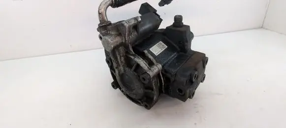 Volkswagen Golf VI Fuel injection high pressure pump 03L130755E