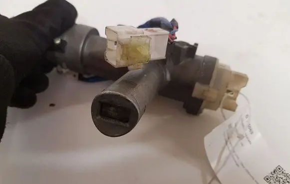 KIA Sorento Ignition lock 061002