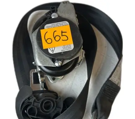 Volkswagen Golf VI Set of seat belts 1K4857705BH