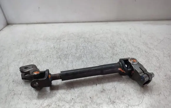 Nissan Qashqai+2 Steering column universal joint 