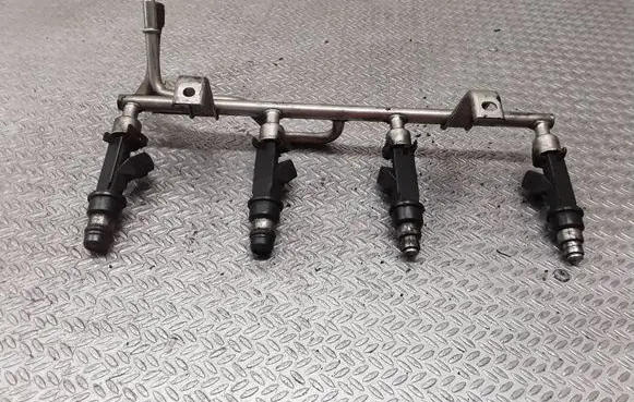 Opel Meriva A Fuel injectors set 25317316