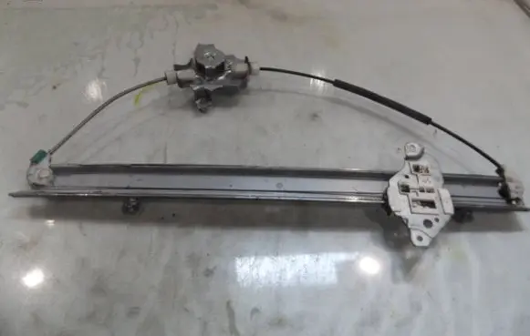Nissan NV200 Front door window regulator with motor