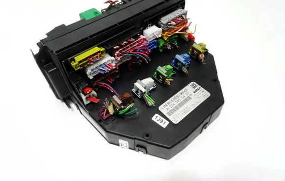 Mercedes-Benz C W204 SAM control unit A2045455401 A2044423000 A2044423100