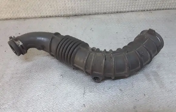 Nissan Qashqai Air intake duct part 8200500384B
