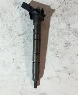 Audi A6 S6 C6 4F Fuel injector 059130277AJ 0445115054