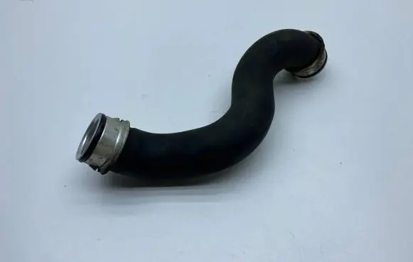 Mercedes-Benz E W212 Engine coolant pipe/hose A2045011682