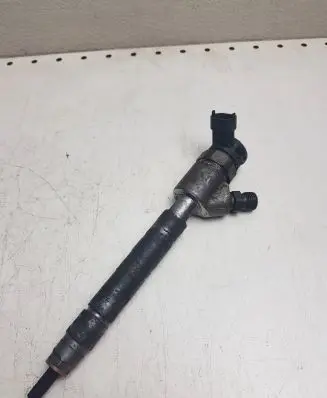 Peugeot 3008 II Fuel injector 0445110952 9389598800