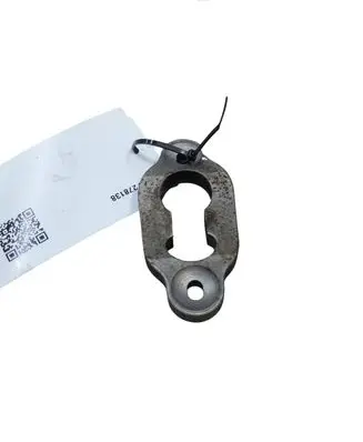 Mazda 6 Fuel Injector clamp holder 