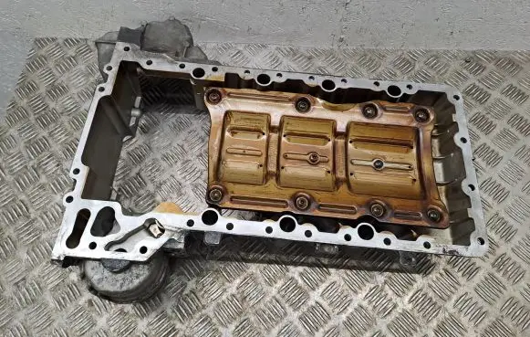 BMW 6 F12 F13 Oil sump 51750610 312765 70524165
