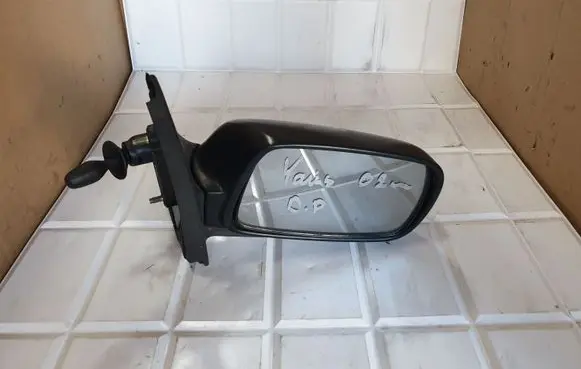 Toyota Yaris Manual wing mirror 010399
