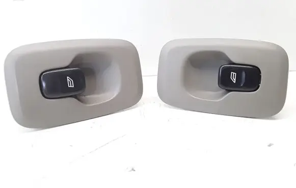 Volvo XC90 Electric window control switch 8685288