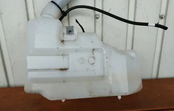 Opel Movano C Windshield washer fluid reservoir/tank