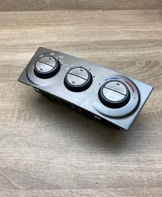 Subaru Forester SG Climate control unit 72311SA000