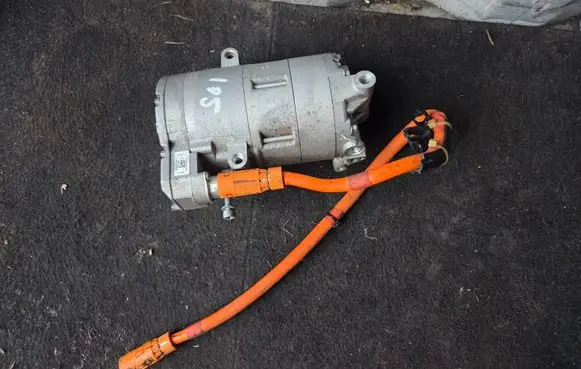 BMW X3 G01 Air conditioning (A/C) compressor (pump) 21137510 9496109