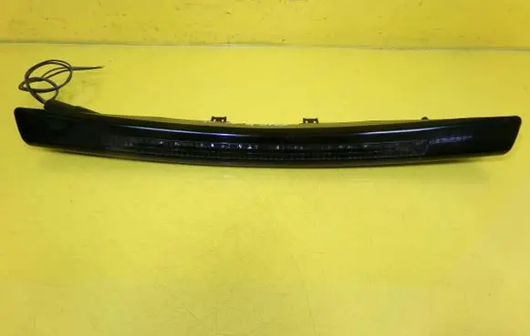 Renault Clio II Third/center stoplight 8200325739A