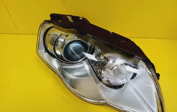 Volkswagen PASSAT B6 Headlight/headlamp 3C0941754G