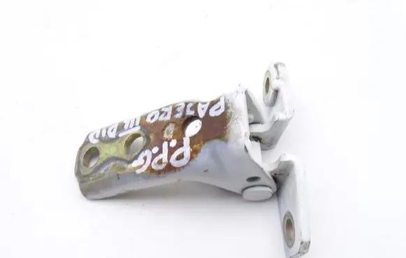 Mitsubishi Pajero Front door hinge set 