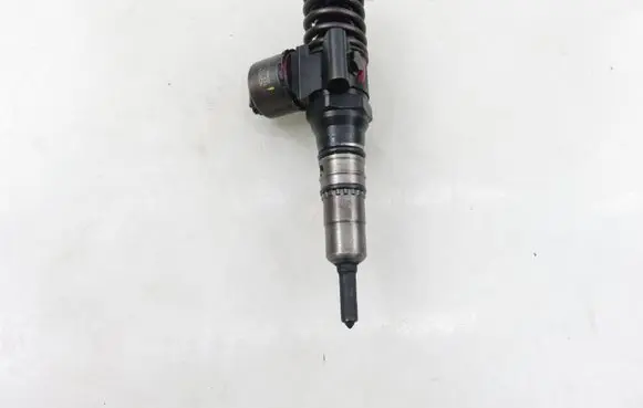 Audi A3 S3 8P Fuel injector 0414720402 03G130073B