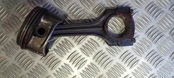 Mercedes-Benz E W124 Piston with connecting rod