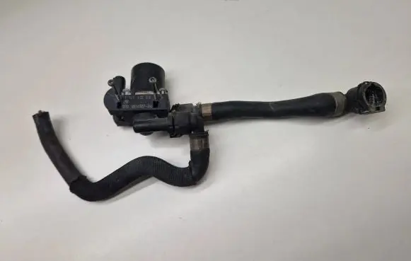 BMW X5 F15 Coolant heater control valve 8514557