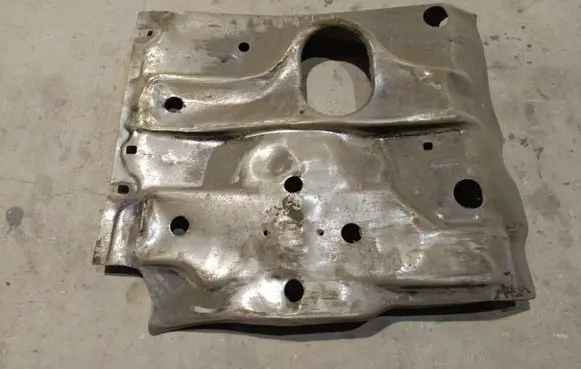 Jeep Cherokee Engine splash shield/under tray