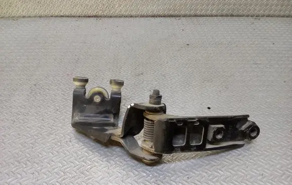 Volkswagen Transporter - Caravelle T6 Sliding door middle roller runner 7E0843336A