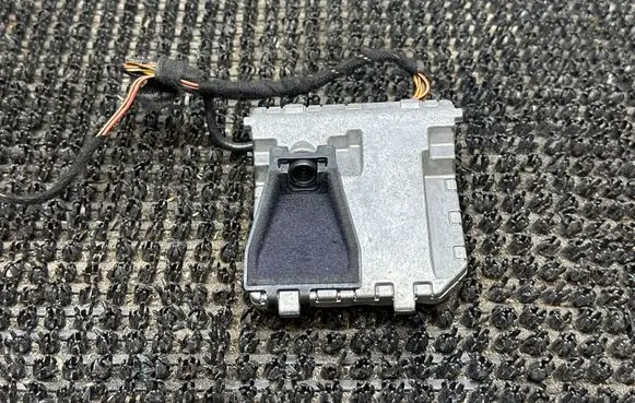 Mercedes-Benz E W212 Windshield/windscreen camera A0009057402 A0009052100 A0009025612